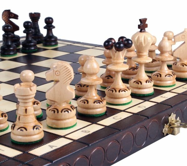 Jeu d'Échecs en Bois Pliable avec Rangement – Élégance et Mobilité