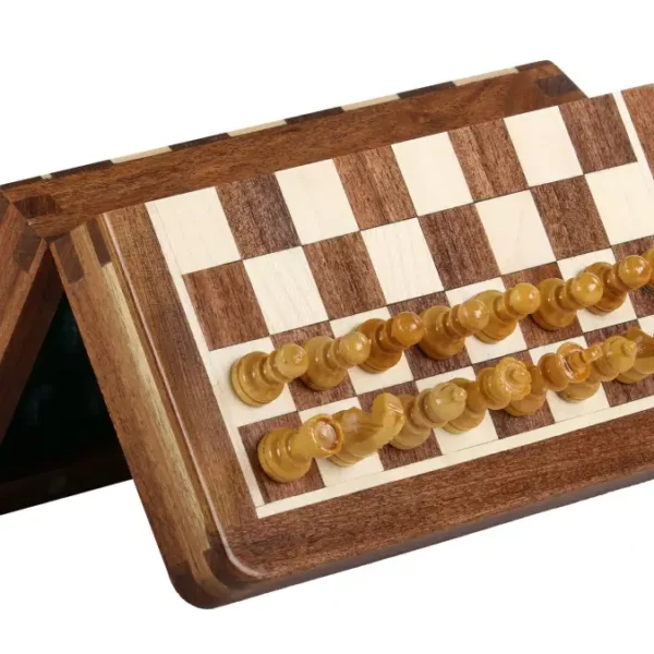 Mini Échecs Magnétiques en Bois – Idéal pour le Voyage, Élégance et Praticité