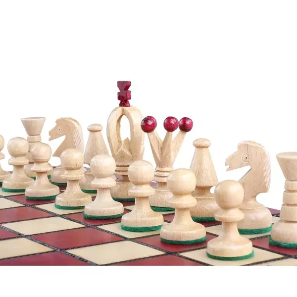 Échecs Royaux en Bois d’Érable – Stratégie et Convivialité