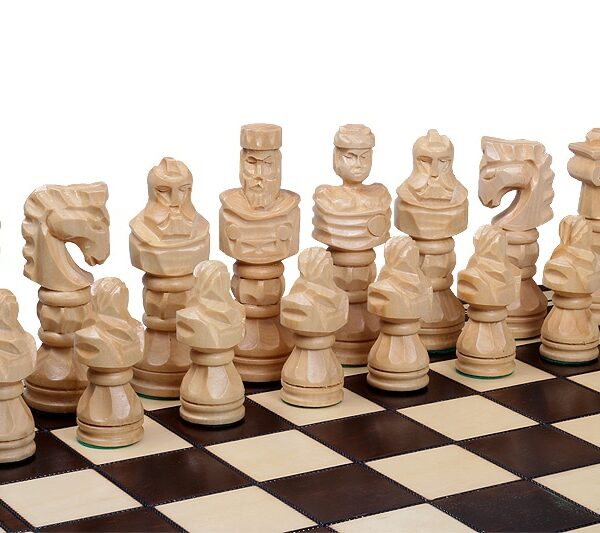 Jeu d'Échecs Décoratif en Bois de Tilleul avec Échiquier Pliant 60 cm