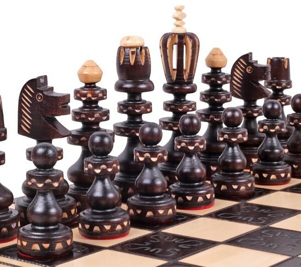 Jeu d'Échecs en Bois de Hêtre avec Échiquier Pliant 55 cm et Pièces Artisanales