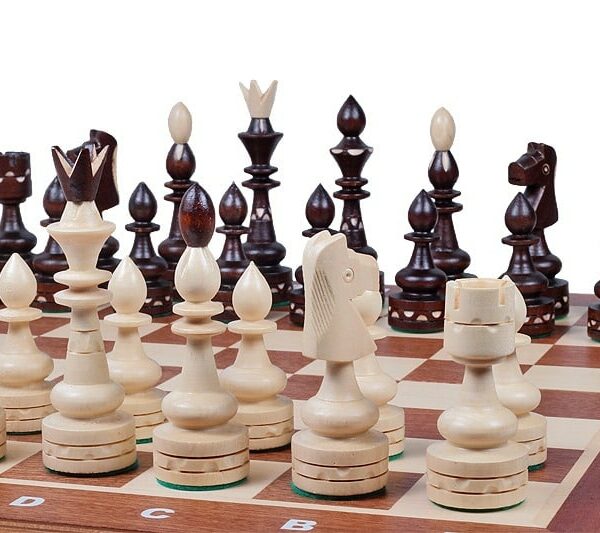 Jeu d'Échecs Indien en Bois de Charme avec Échiquier Pliant en Acajou et Sycomore