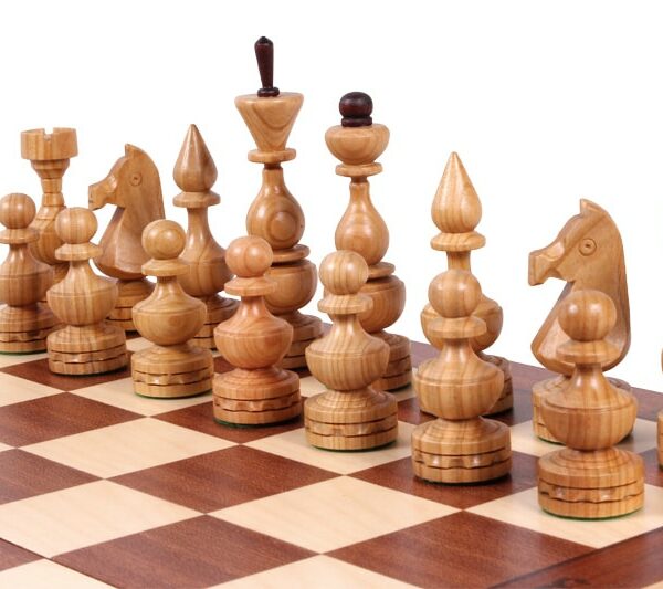 Jeu d'Échecs en Bois de Cerisier avec Échiquier Pliant Incrusté en Acajou et Sycomore