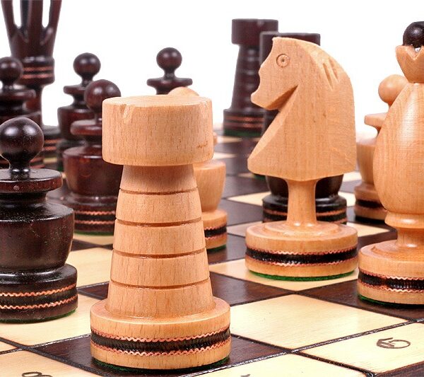 Grand Jeu d'Échecs en Bois avec Incrustation en Laiton et Échiquier Pliant 50 cm