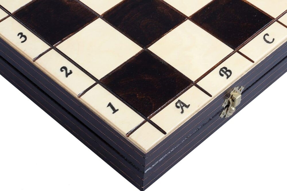 Jeu d'Échecs en Bois de Charme avec Pièces Sculptées et Échiquier Pliant 50 cm