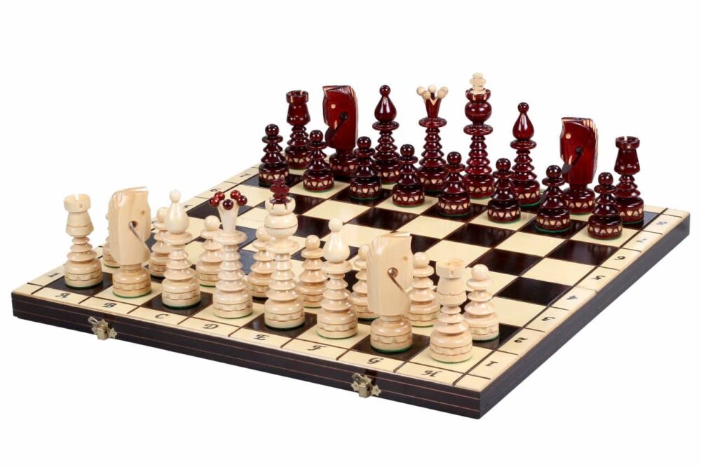 Jeu d'Échecs en Bois de Charme avec Pièces Sculptées et Échiquier Pliant 50 cm