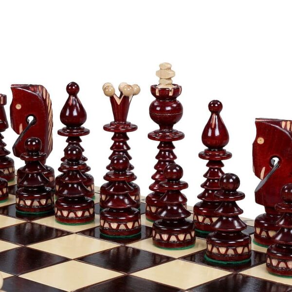 Jeu d'Échecs en Bois de Charme avec Pièces Sculptées et Échiquier Pliant 50 cm