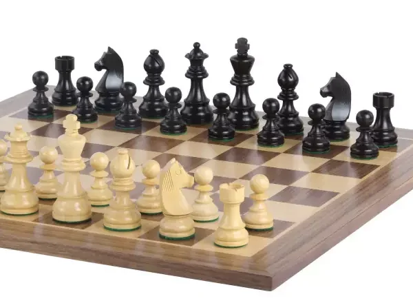 Jeu d’Échecs de Tournoi en Érable et Noyer avec Pièces en Buis Staunton